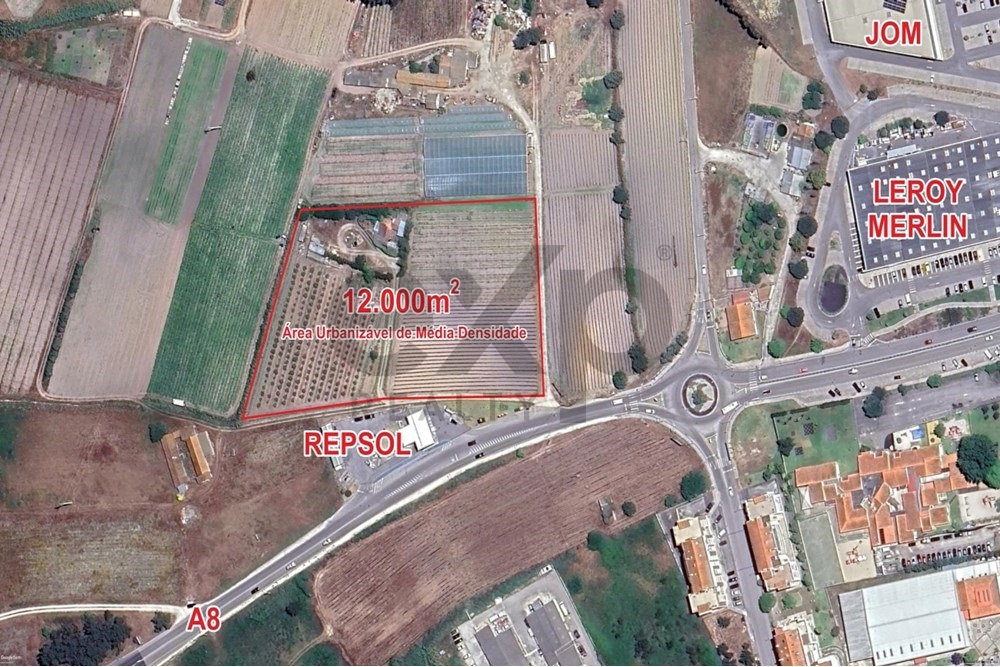 Parcela de terreno urbanizável, com 12.000m2, à entrada das Caldas da Rainha, Zona Industrial, acesso A8/Lisboa/Leiria.