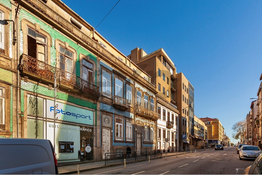 Classic 1920s House for Lease in Porto