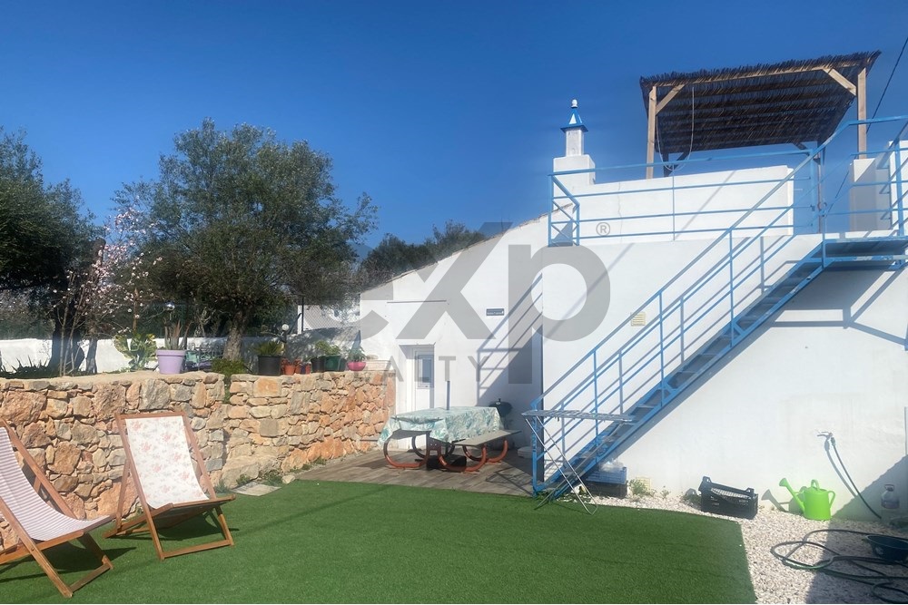 CASA TRADICIONAL ALGARVE COM LODGE 50m2 E TERRENO 5400m2.