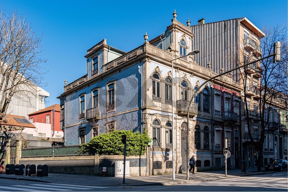 O prazer de viver, trabalhar ou estudar num Palacete no Coração do Porto