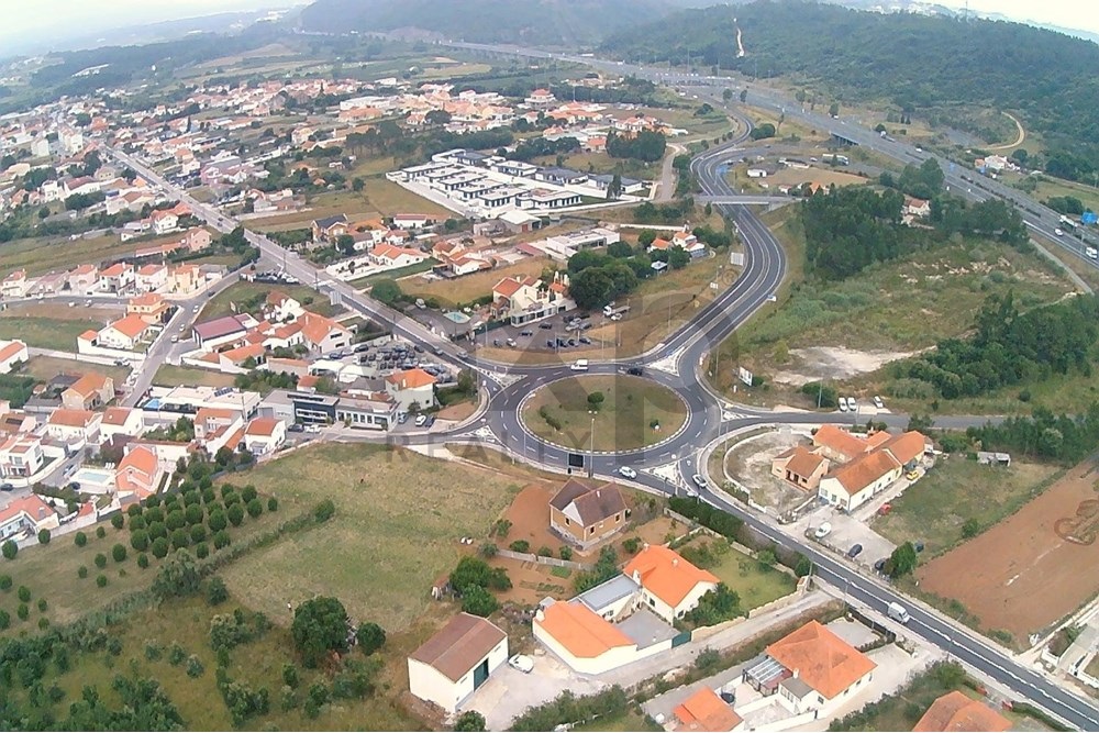 Terreno 3.481m2, para Construção de Habitação, ou zona Comercial, até 1.560m2