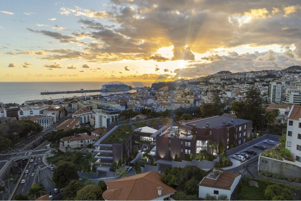 Apartamento T2 Centro do Funchal Vista Baía com Piscina