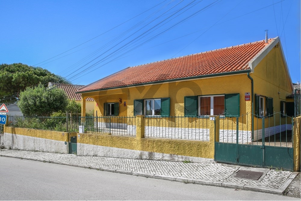 Moradia Térrea T2+3 em Alhandra