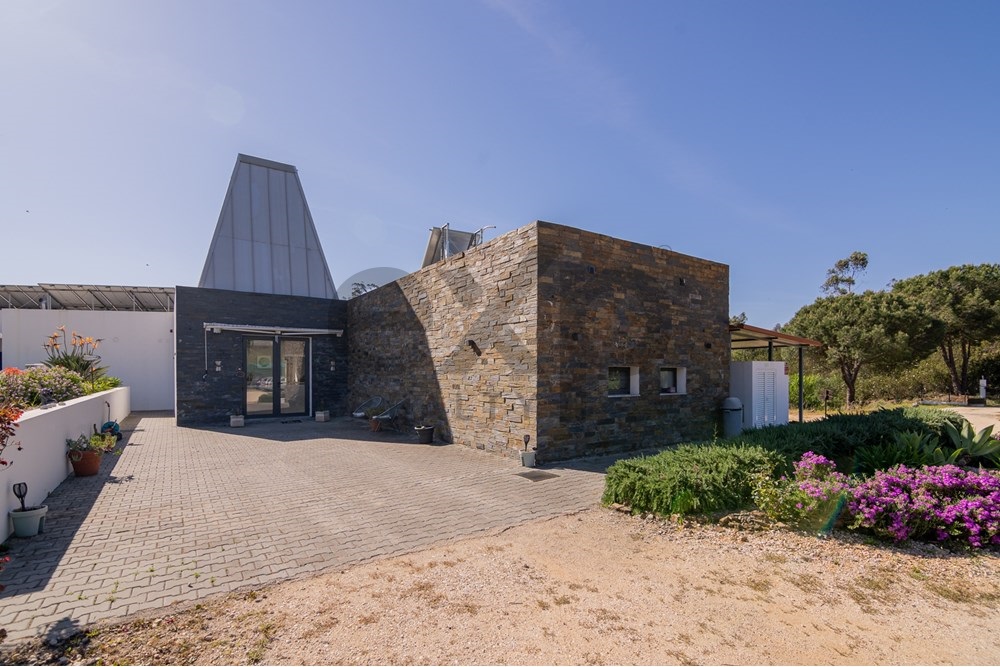 Turismo Rural de Luxo com 6 Hectares, 1 Apartamento e 7 Suites independentes, Piscina e Muito Mais