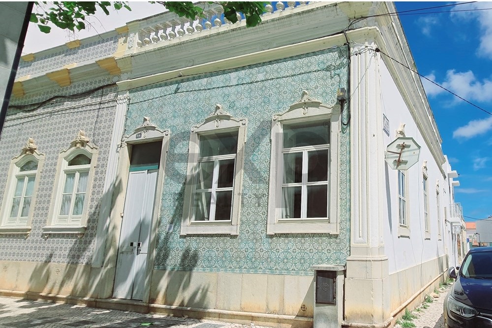 Encantadora Moradia de esquina à Venda em Olhão