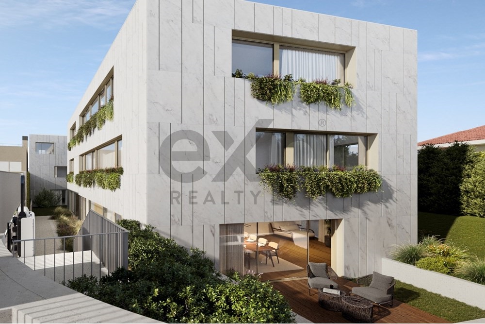 Apartamento T3 DUPLEX com Jardim - Nevogilde - PORTO