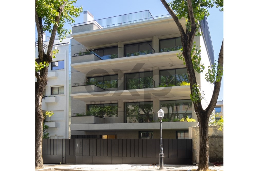 Apartamento T4, com Terraço e Jardim - Foz do Douro - PORTO