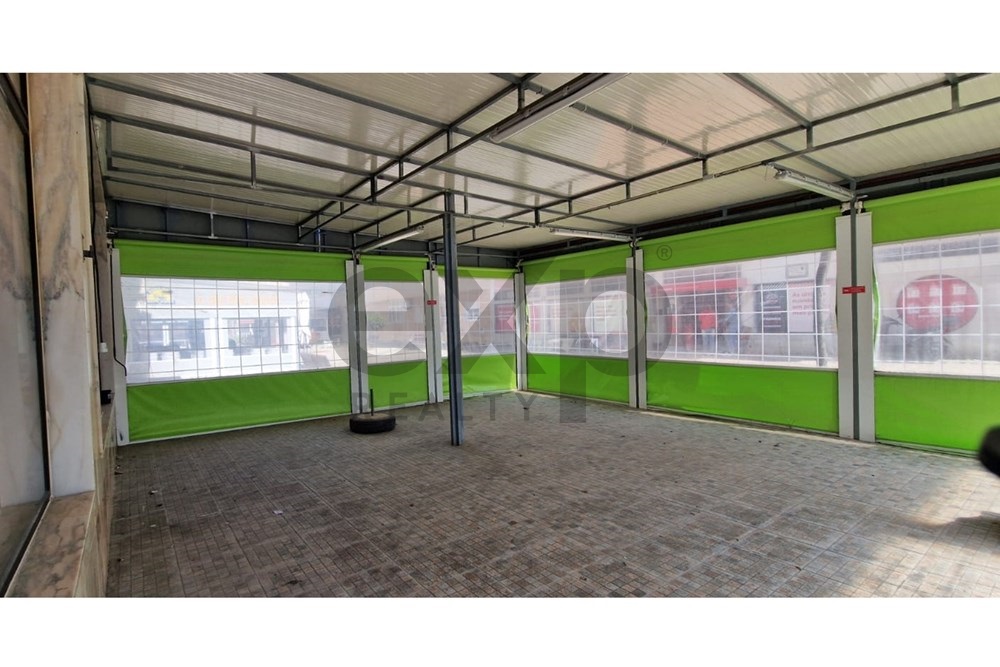 Espaço Comercial com Esplanada no Centro de Monte Gordo