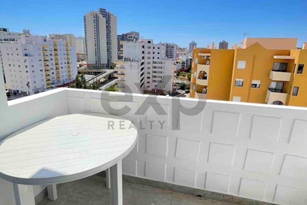 Excelente Oportunidade de Investimento: Apartamento à Venda na Praia da Rocha, Portimão - Algarve!