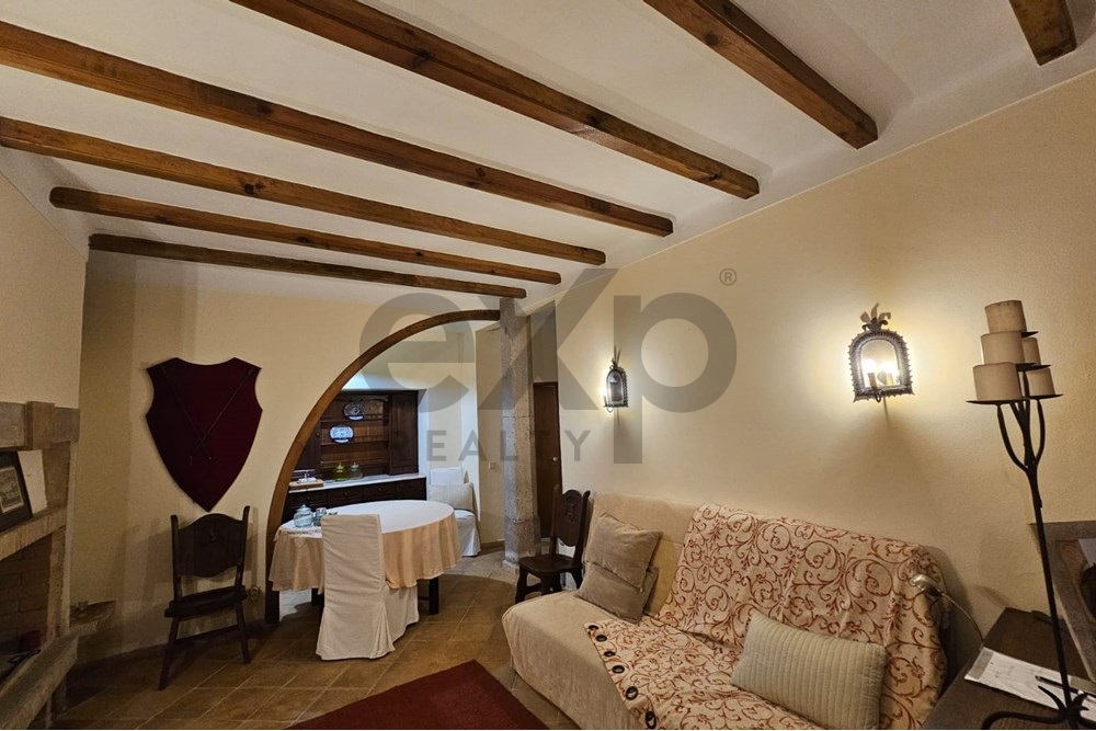 Charmoso Apartamento T1 à Venda no centro da Vila de Sintra