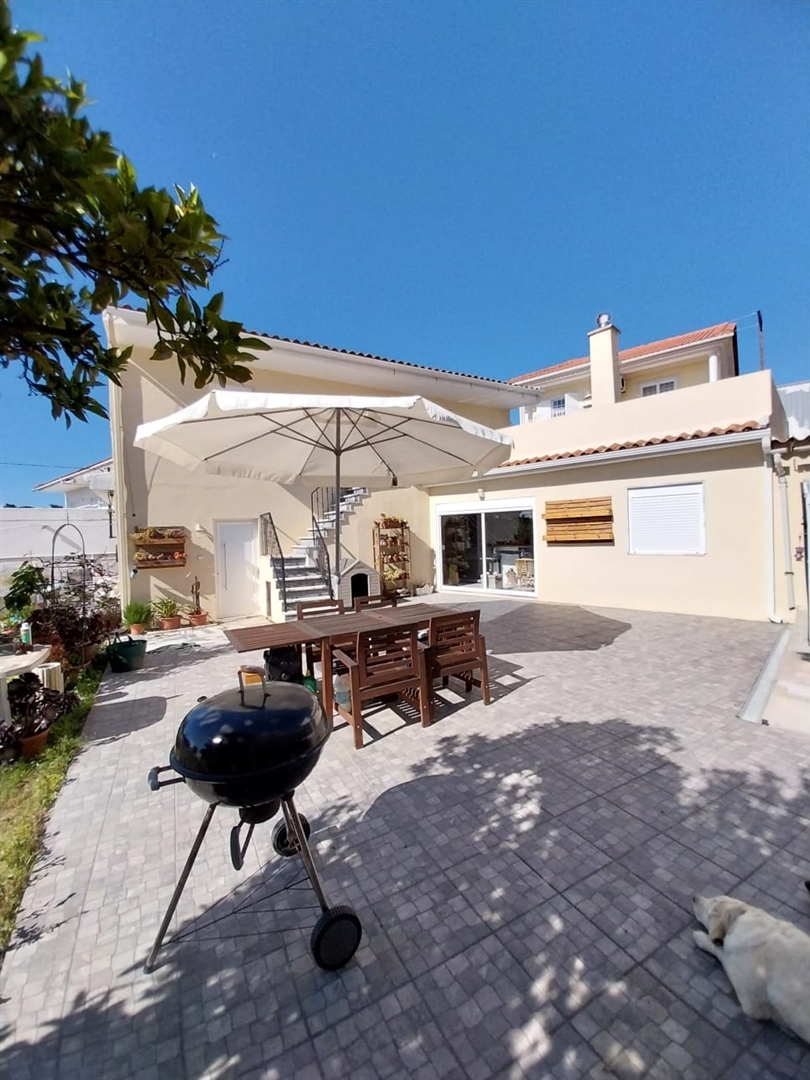 House T4