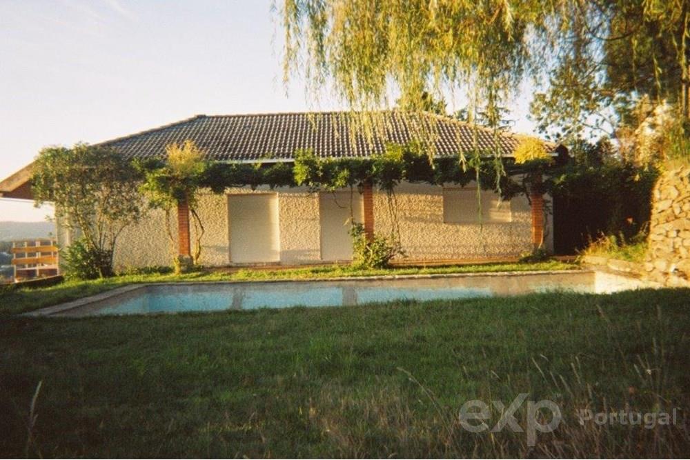 MORADIA T6 CASTELO DE PAIVA COM PISCINA