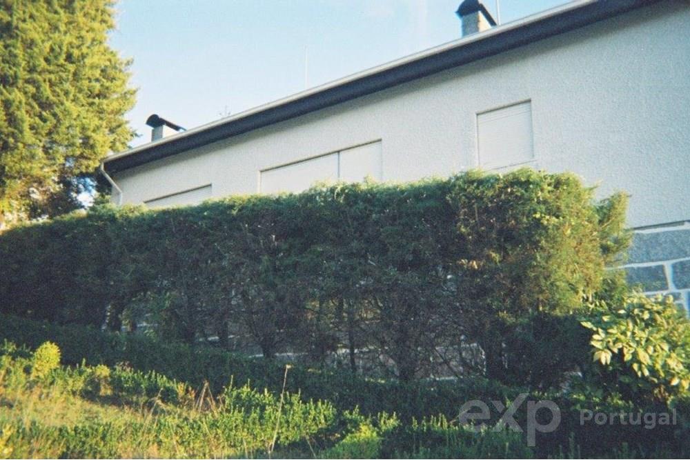 MORADIA T6 CASTELO DE PAIVA COM PISCINA