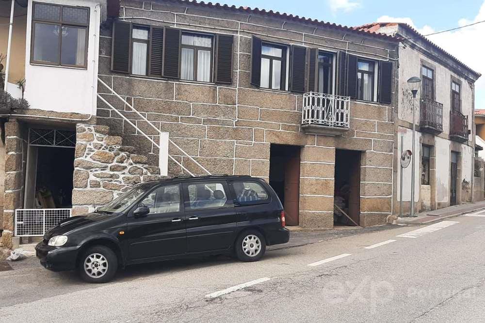 MORADIA