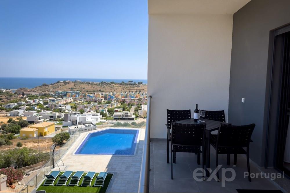 APARTAMENTO T0+1 DE LUXO - ALBUFEIRA