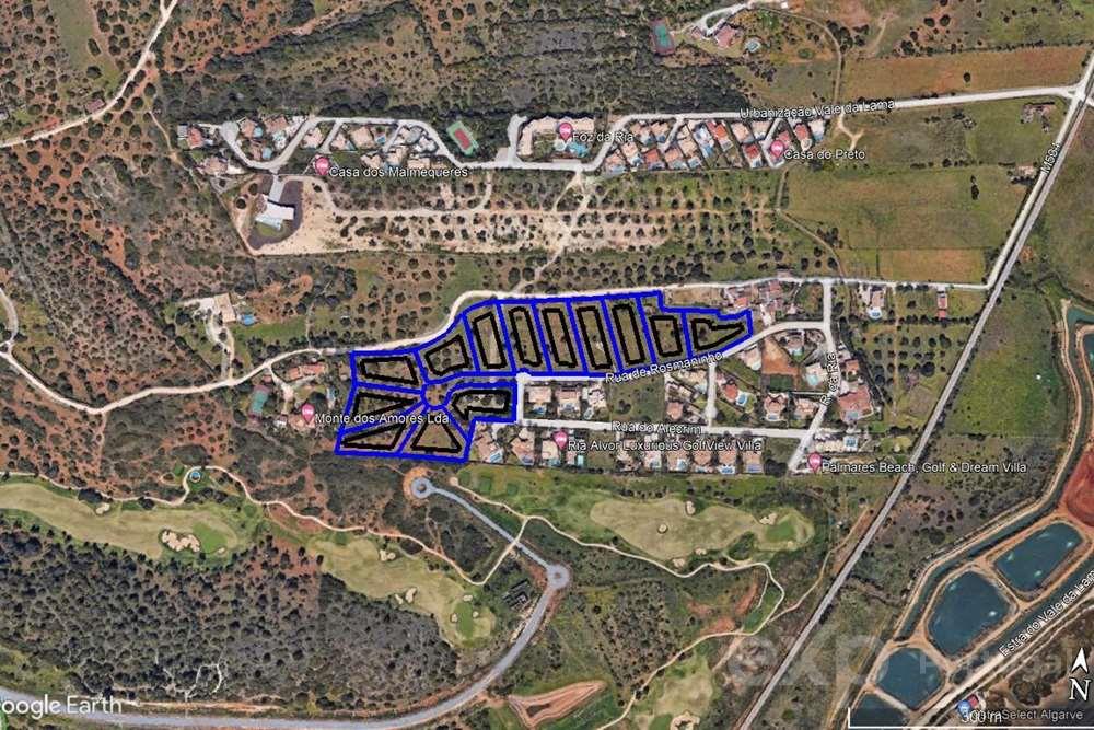 Lote em urbanização confinante com o Golf Palmares Resort, a 500m da Ria de Alvor