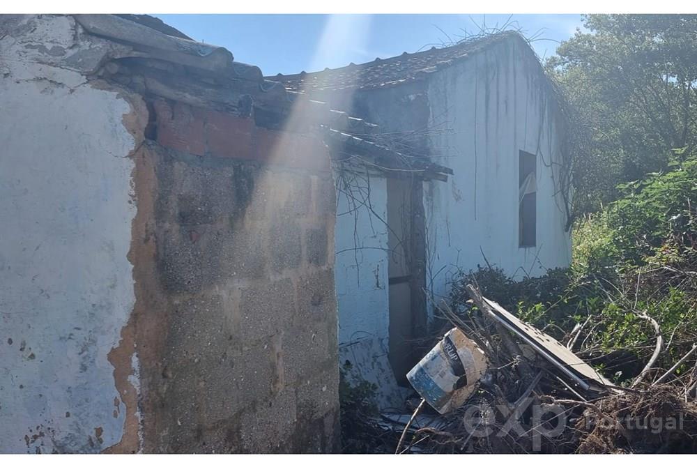 QUINTINHA COM CASA PARA REMODELAR EM S FELIX DA MARINHA