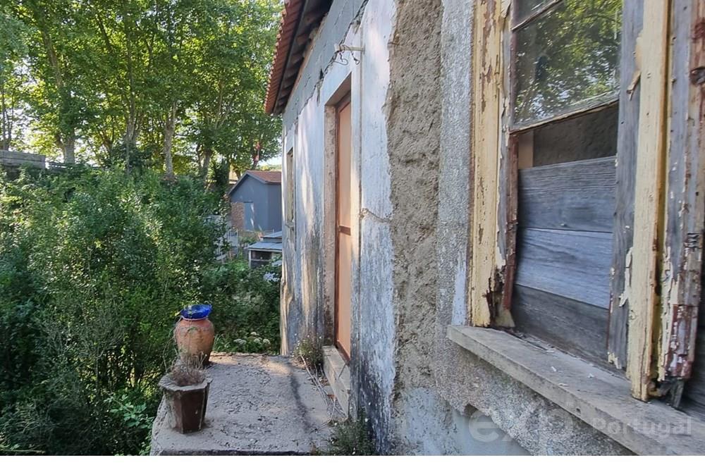 QUINTINHA COM CASA PARA REMODELAR EM S FELIX DA MARINHA