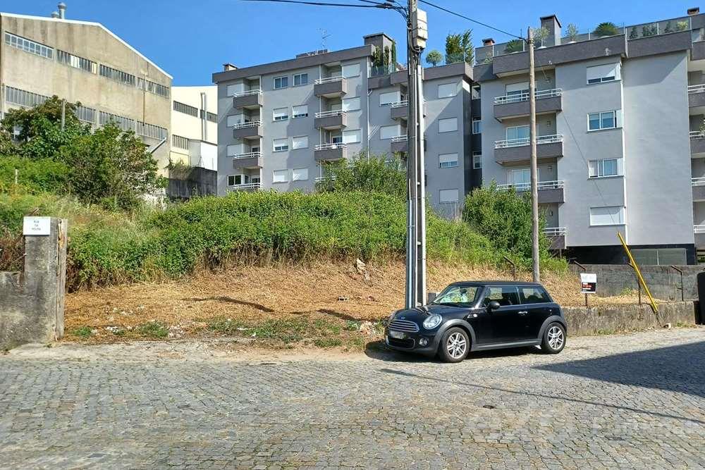 Terreno urbano para construção