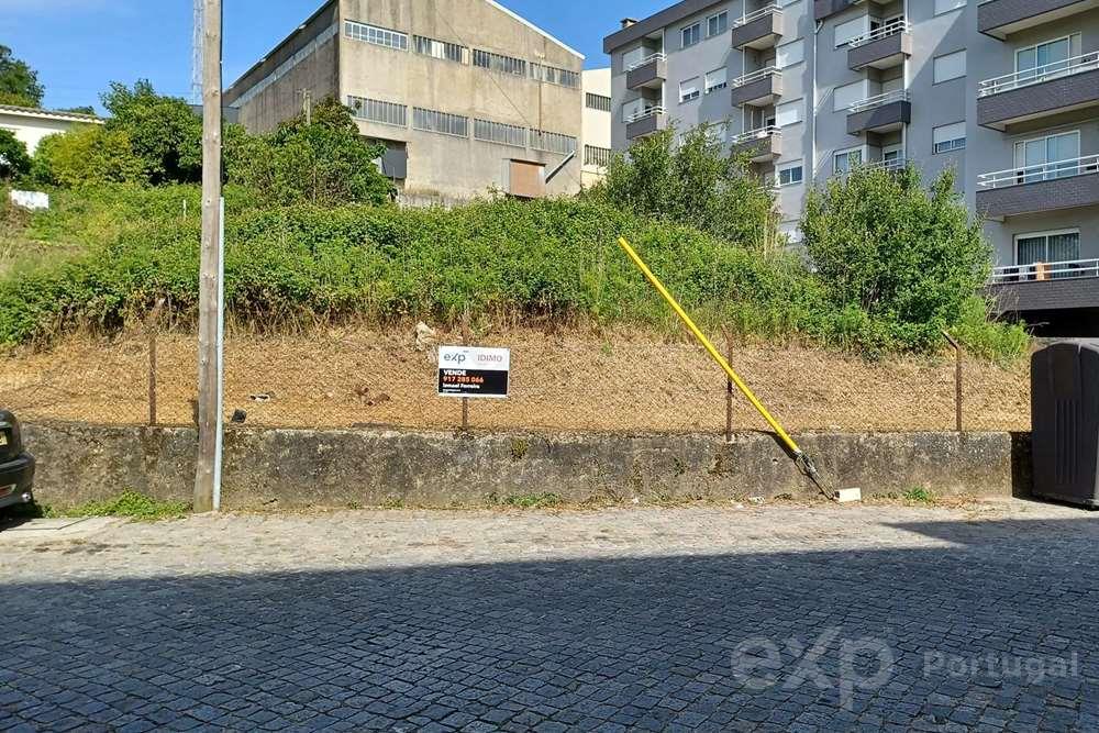 Terreno urbano para construção