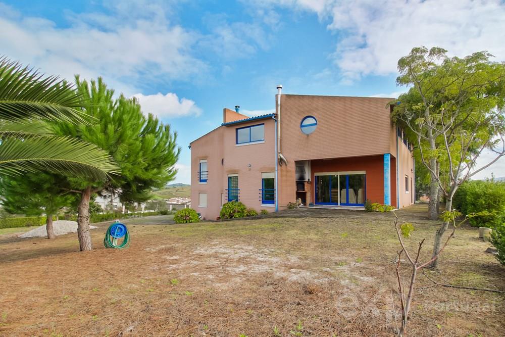 House 7+1 Bedrooms and Farm in Bombarral