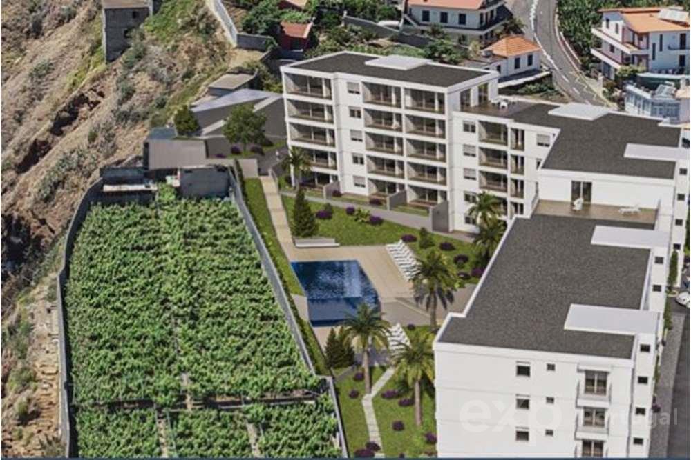 Novo Apartamento T2 com Piscina e Jardim em Câmara de Lobos