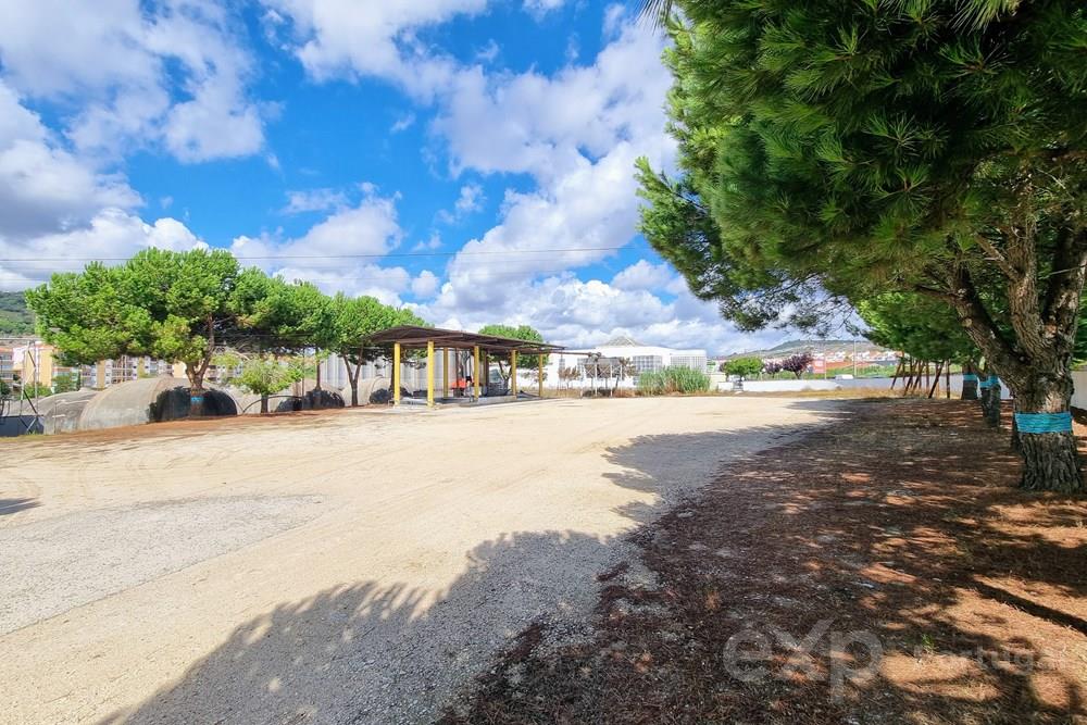 Magnific location, plot for construction in the center of Arruda dos Vinhos, Lisbon district