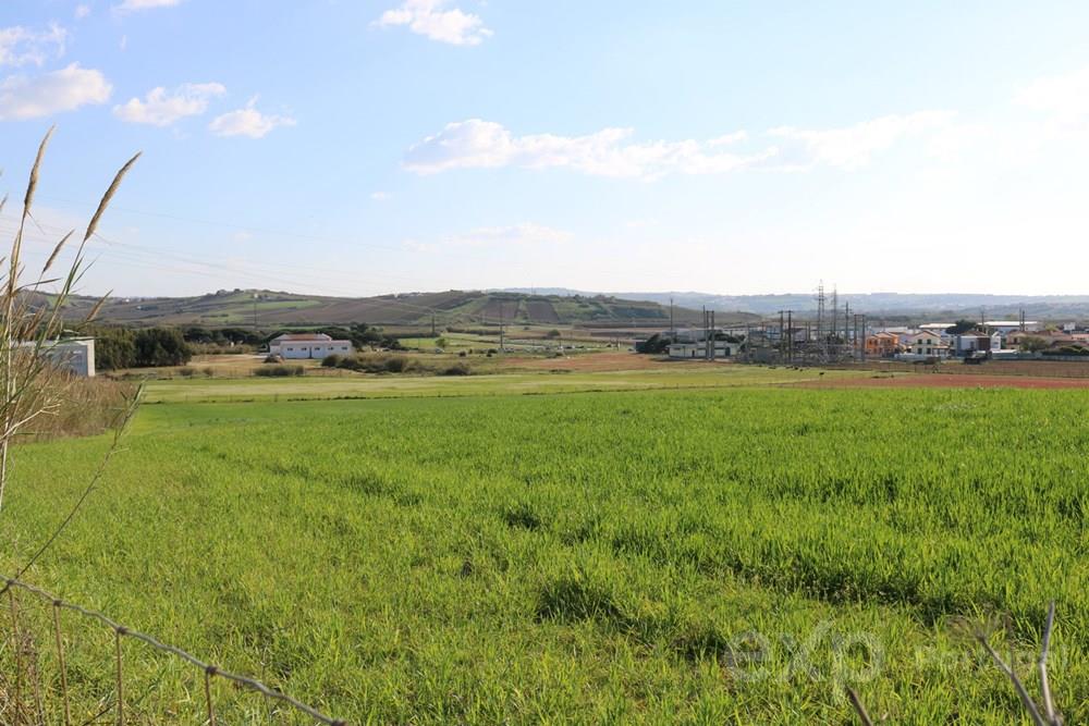 Terreno Industrial em Casalinhos de Alfaiata - Torres Vedras