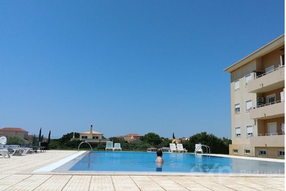 3-bedroom apartment with pool in Olhão, Algarve, Portugal.