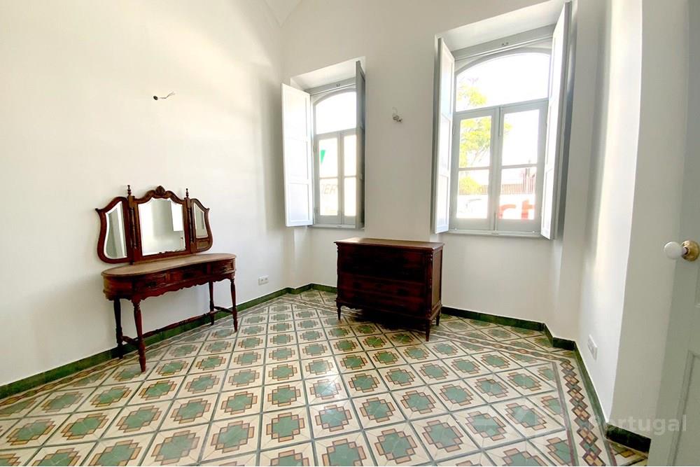 Traditional house for sale in Olhão