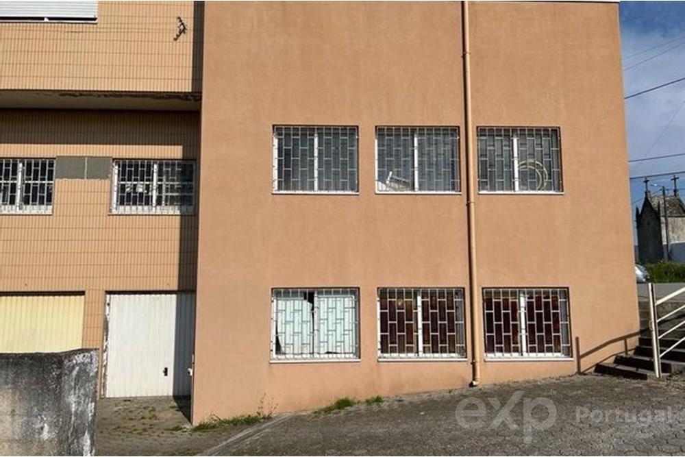 Loja para Trespasse com 205m2