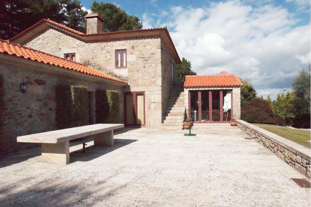 Farm with swimming pool and tennis court in Valença, Portugal