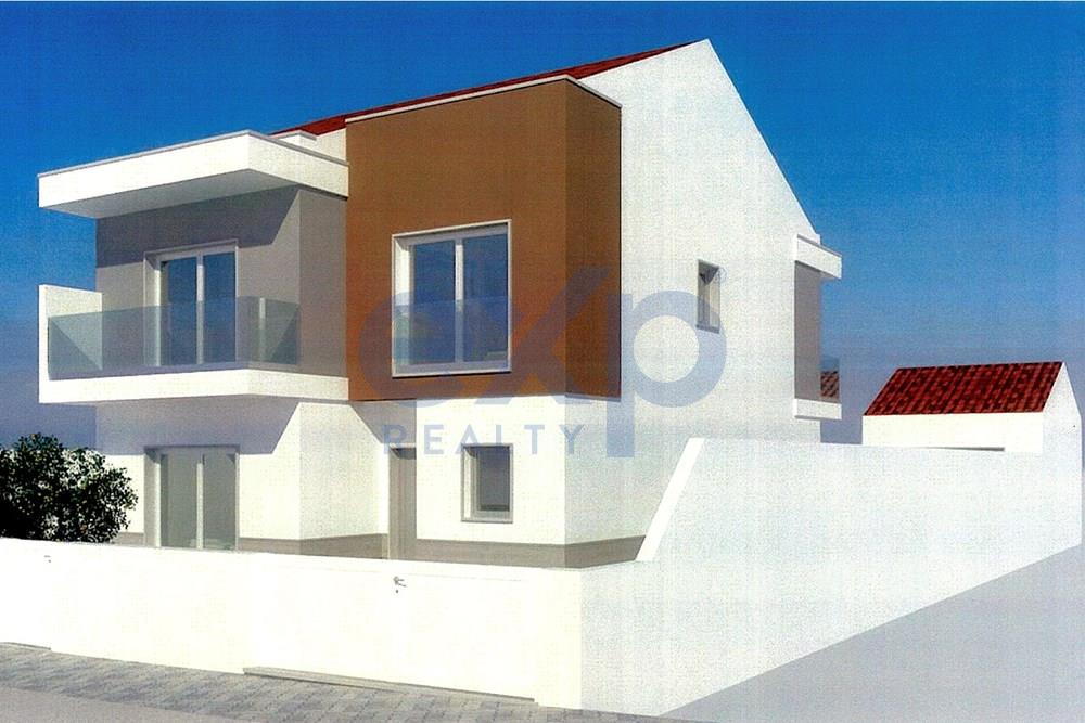 Excellent Investment Opportunity in São Bernardino - Peniche!