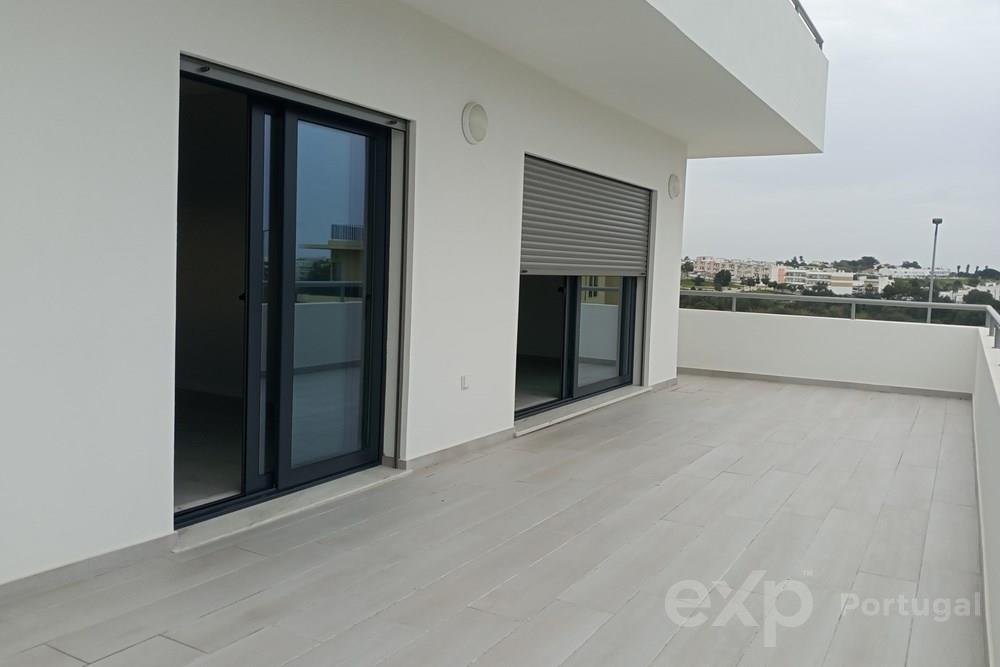 Apartamentos novos com garagem em box, em Quelfes, Olhão, Faro, Algarve, Portugal