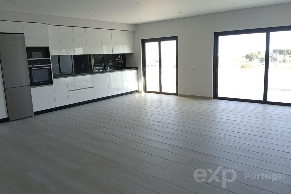 Apartamentos novos com garagem em box, em Quelfes, Olhão, Faro, Algarve, Portugal
