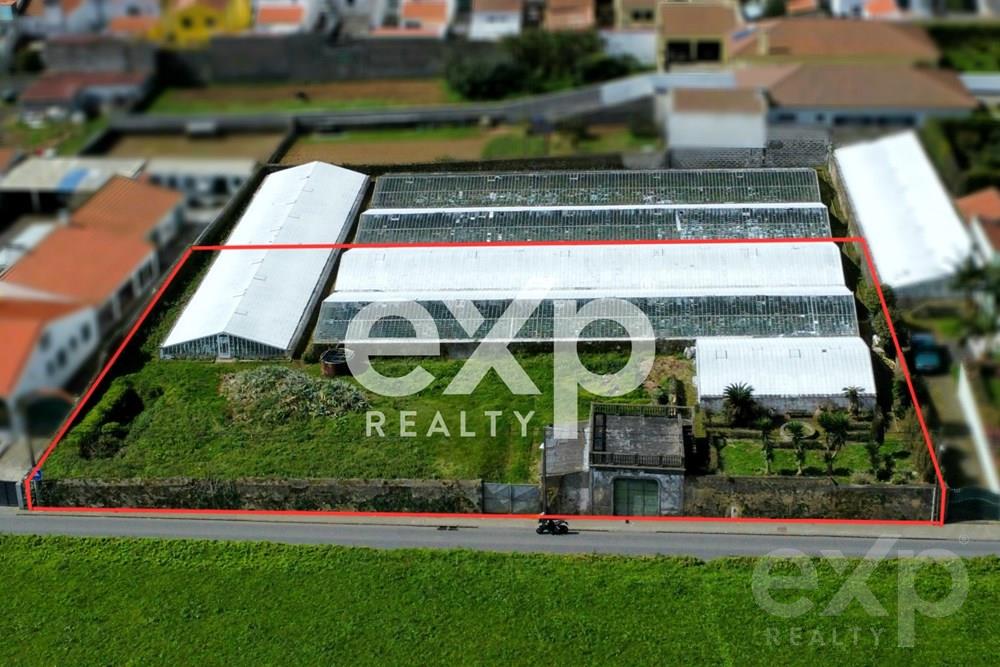 Excellent Investment Opportunity in Urban Land in Arrifes, São Miguel Island