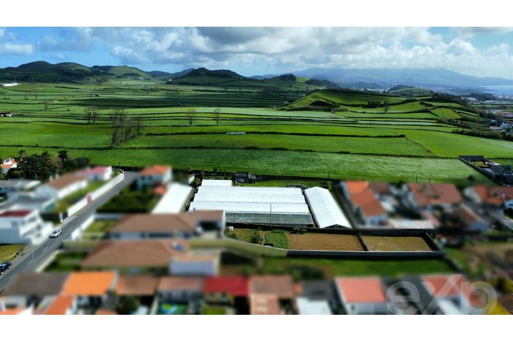 Excellent Investment Opportunity in Urban Land in Arrifes, São Miguel Island