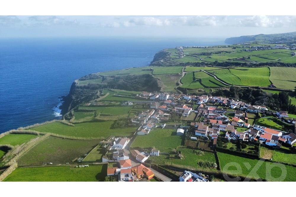 Terreno para construção com vista mar