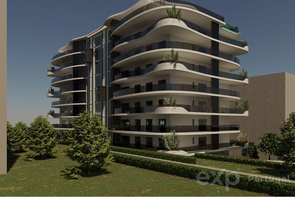 LUX TOWER Apartamento T3 3º Andar