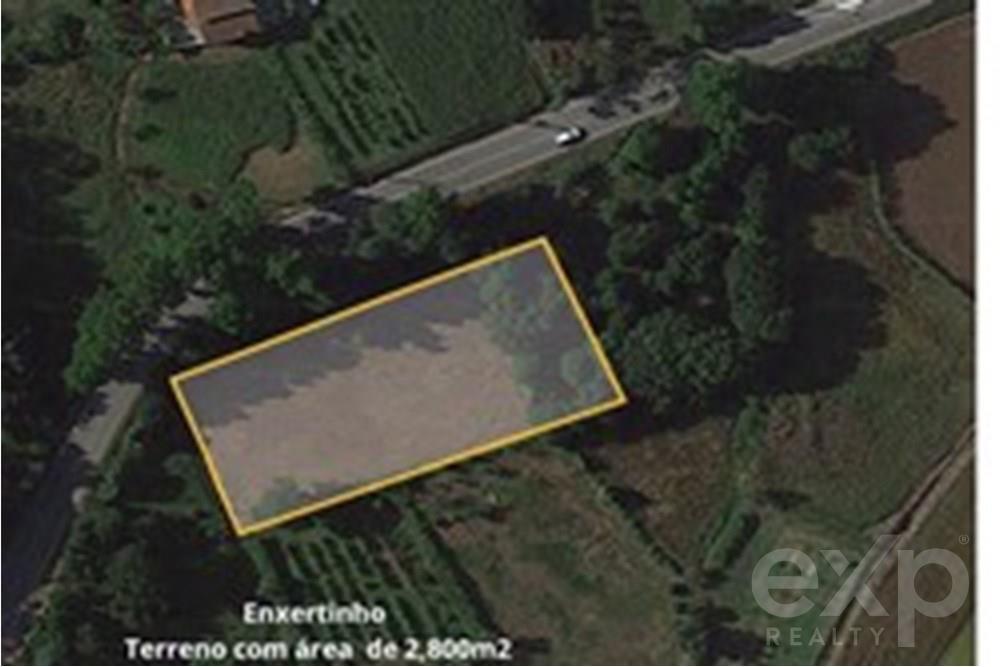 Terreno plano agrícola com 2800m², situado em Melres (lugar de Sobrido)