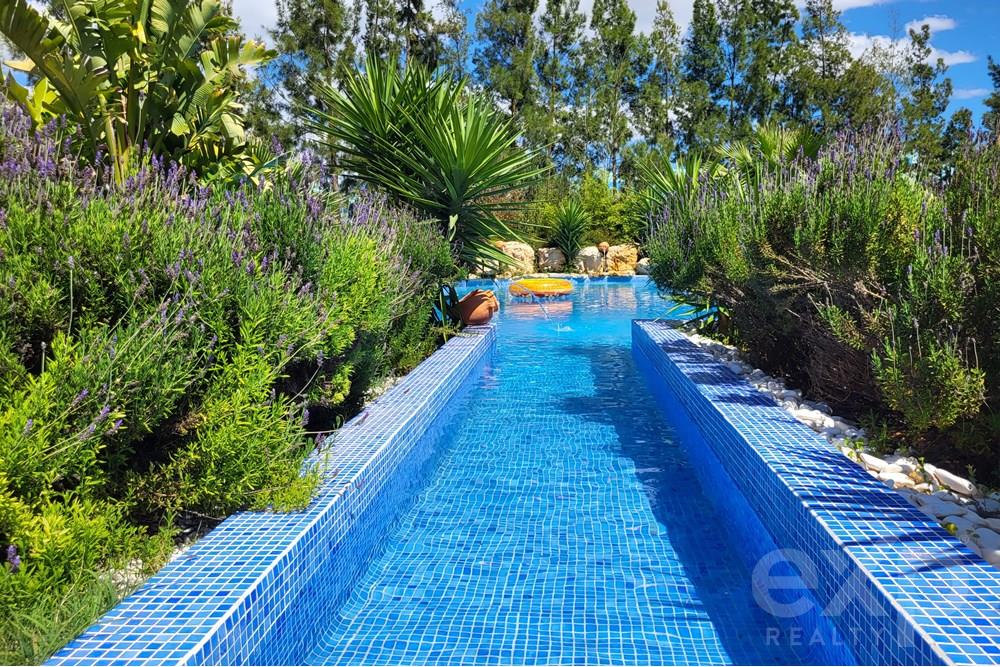 Quinta com piscina e depedencias para turismo.