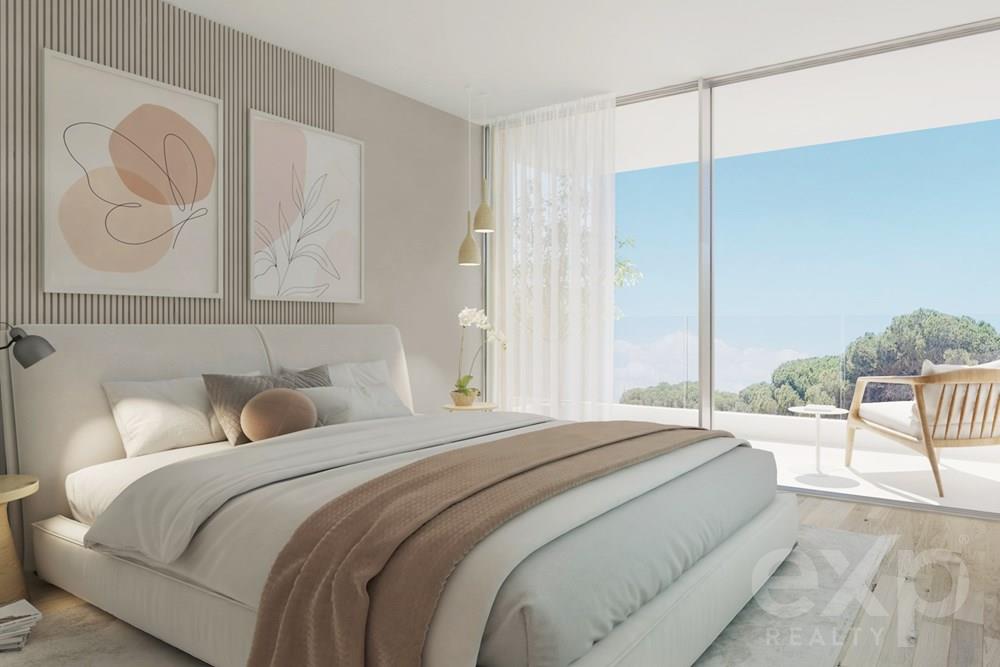 MORADIA T3 EM BANDA MODERNA E ARQUITETURA CONTEMPORANEA  E PISCINA EM FARO