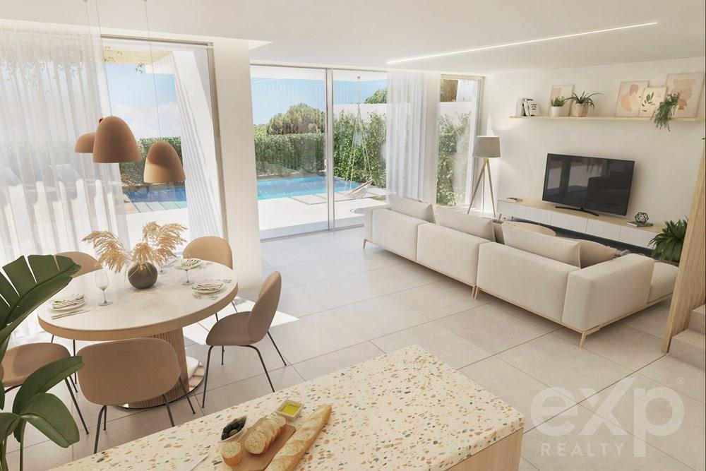 3 BEDROOMS IN MODERN TOWNHOUSE AND CONTEMPORARY ARCHITECTURE IN FARO