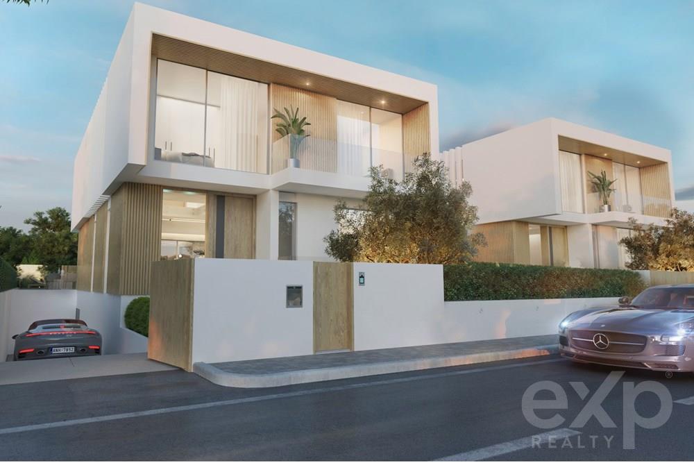 MORADIA T5 INDIVIDUAL MODERNA E ARQUITETURA CONTEMPORANEA COM PISCINA EM FARO