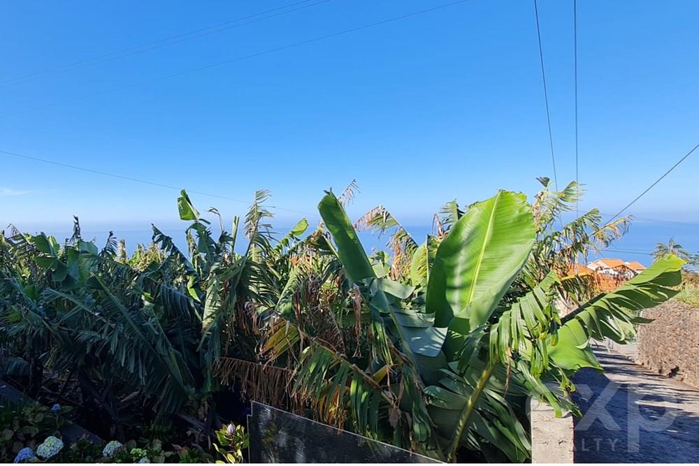 Terreno Plano de 1800 mt2 para construção vista mar