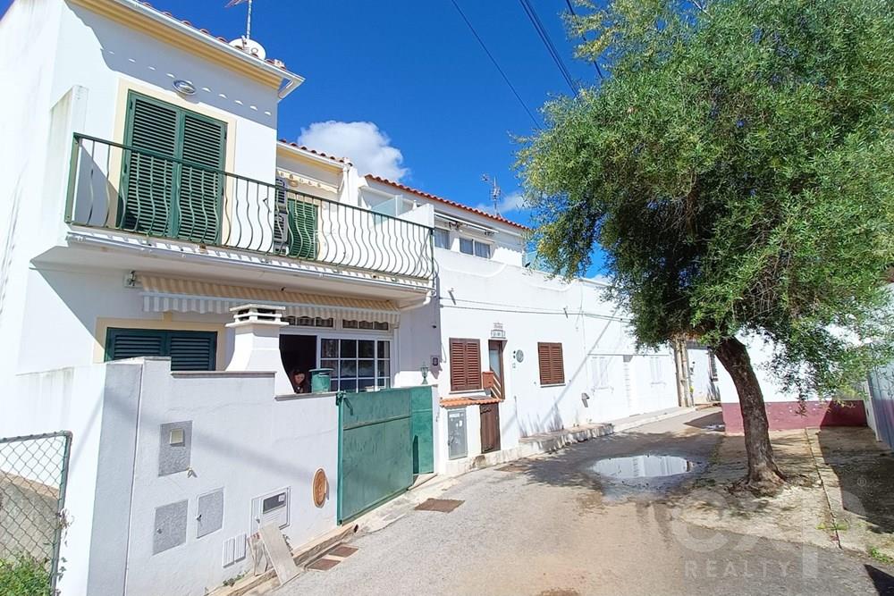 2 bedroom villa situated in a quiet area on the outskirts of Vila Nova de Cacela