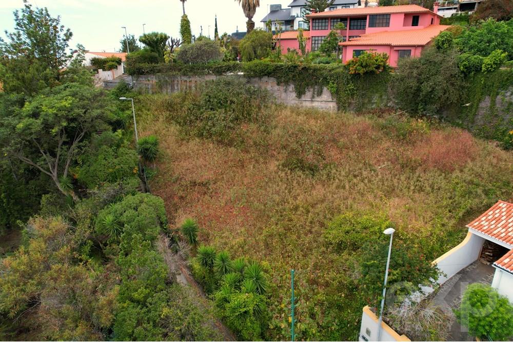 Plot of Land for Sale in GARAJAU - Oceanfront and Low Altitude