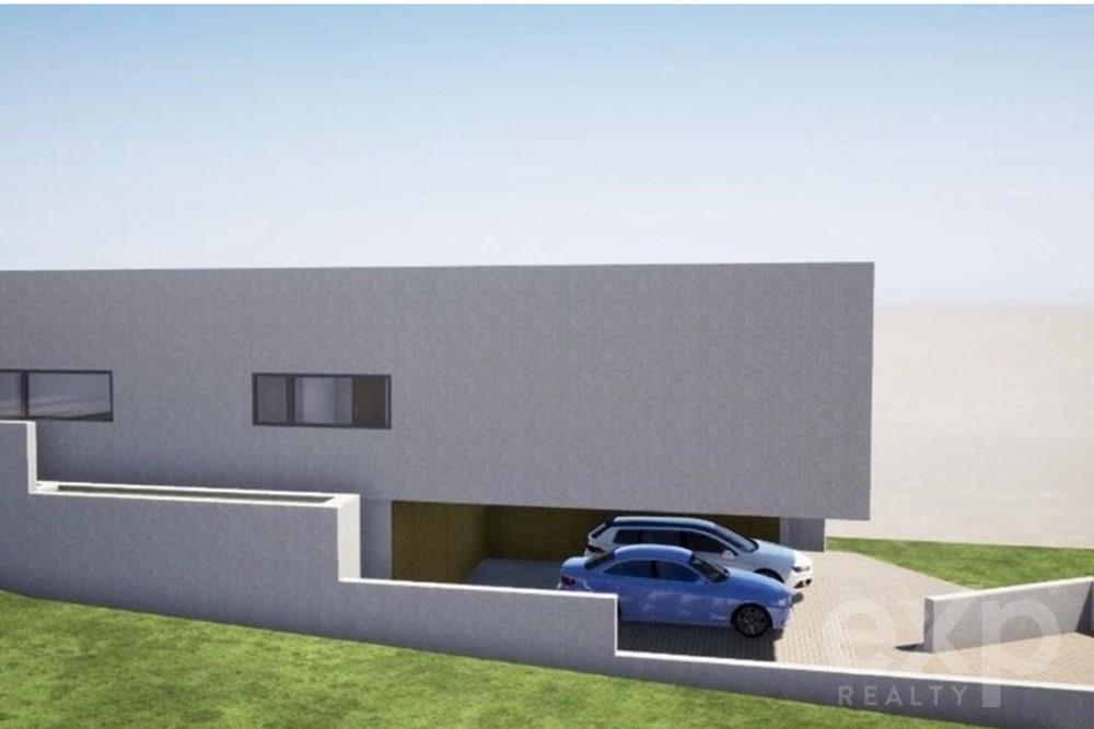 MORADIA FAMILIAR T3 COM PISCINA, GARAGEM, VISTA MAR E MONTANHA