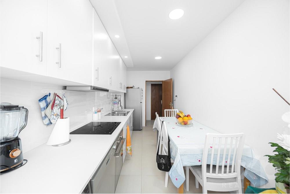 Fantástico Apartamento T2  Remodelado com Vista Rio