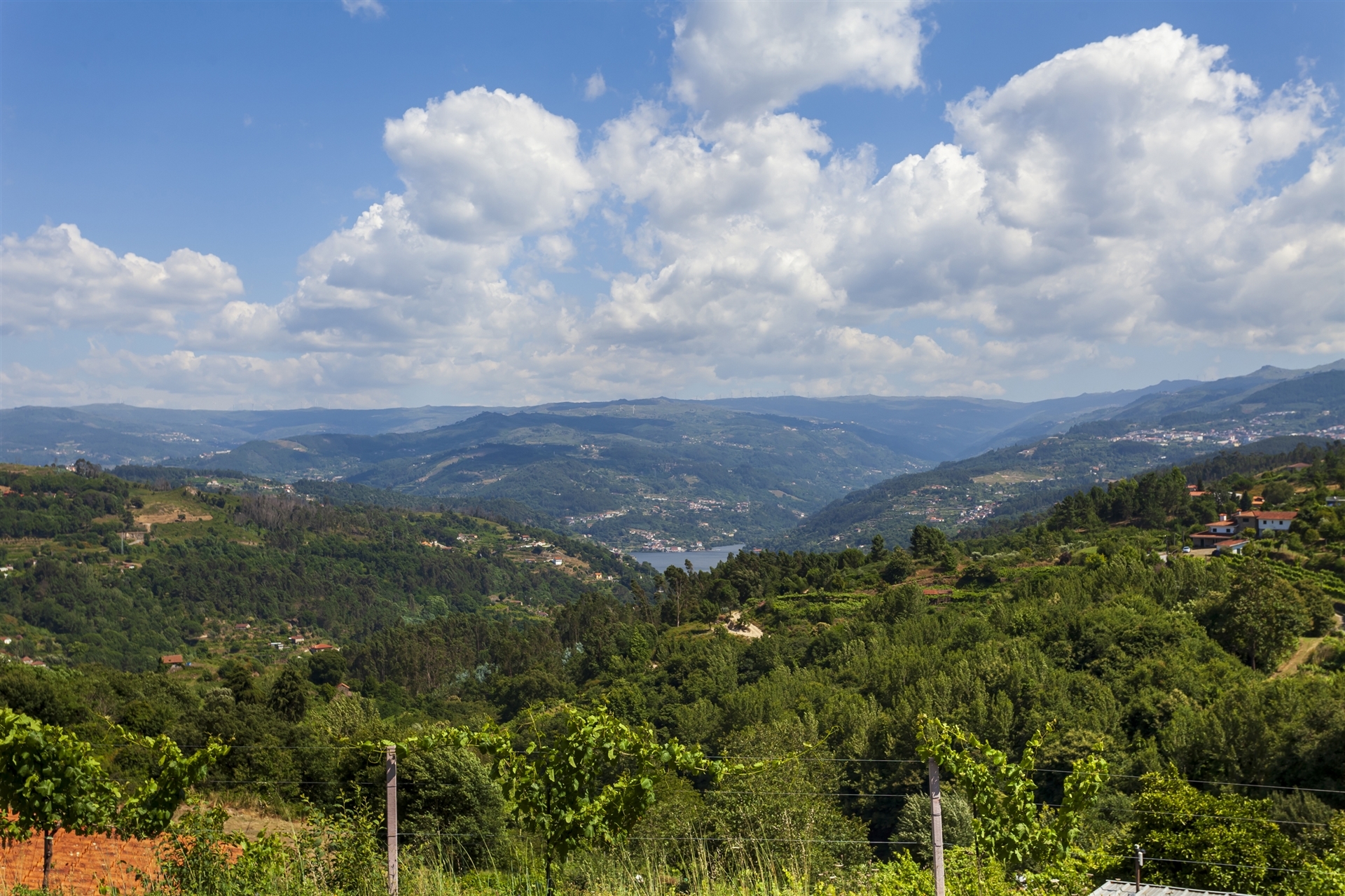 PLOT OF LAND WITH APPROVED PROJECT FOR CONSTRUCTION | WONDERFUL VIEWS OVER THE DOURO RIVER